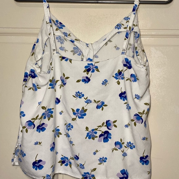 White and Blue Floral Blouse - Picture 3 of 4